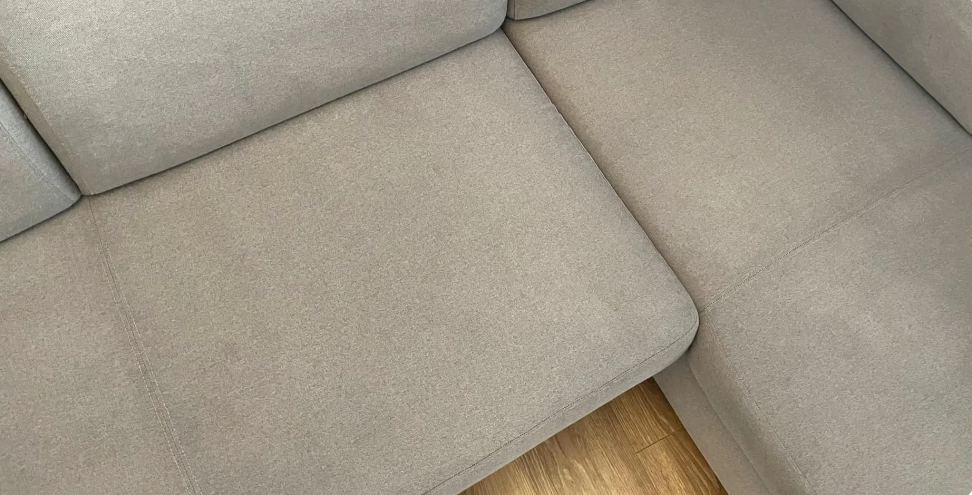 Efekt po praniu: Kanapa narożna – stan po czyszczeniu